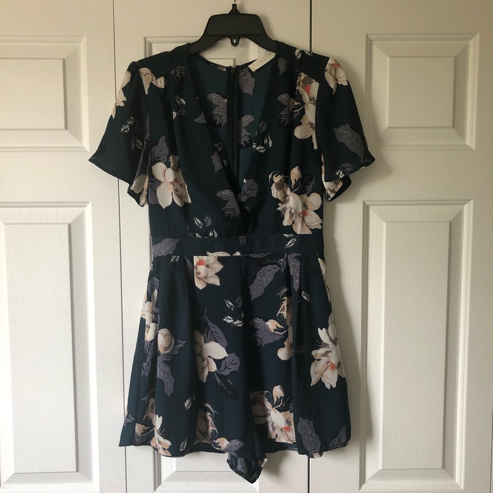 ASTR Floral Print Romper - Picture 2 of 6